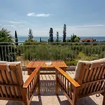 Conel Villa
