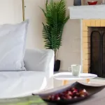 Conel Villa