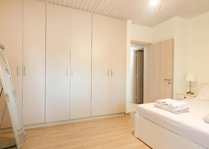 Conel * Livadhákia